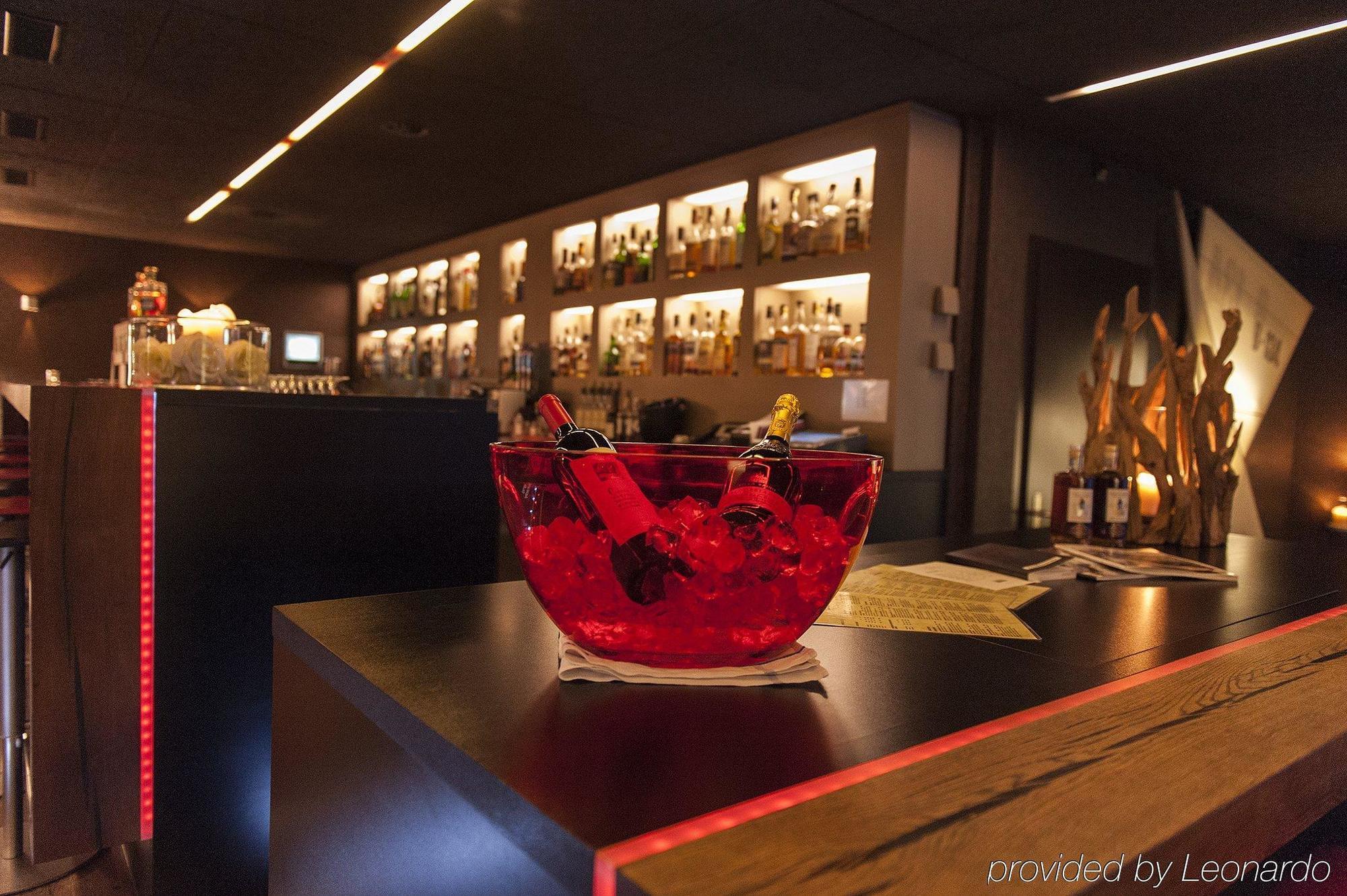 伊格里湖商务酒店 安特拉格里 外观 照片