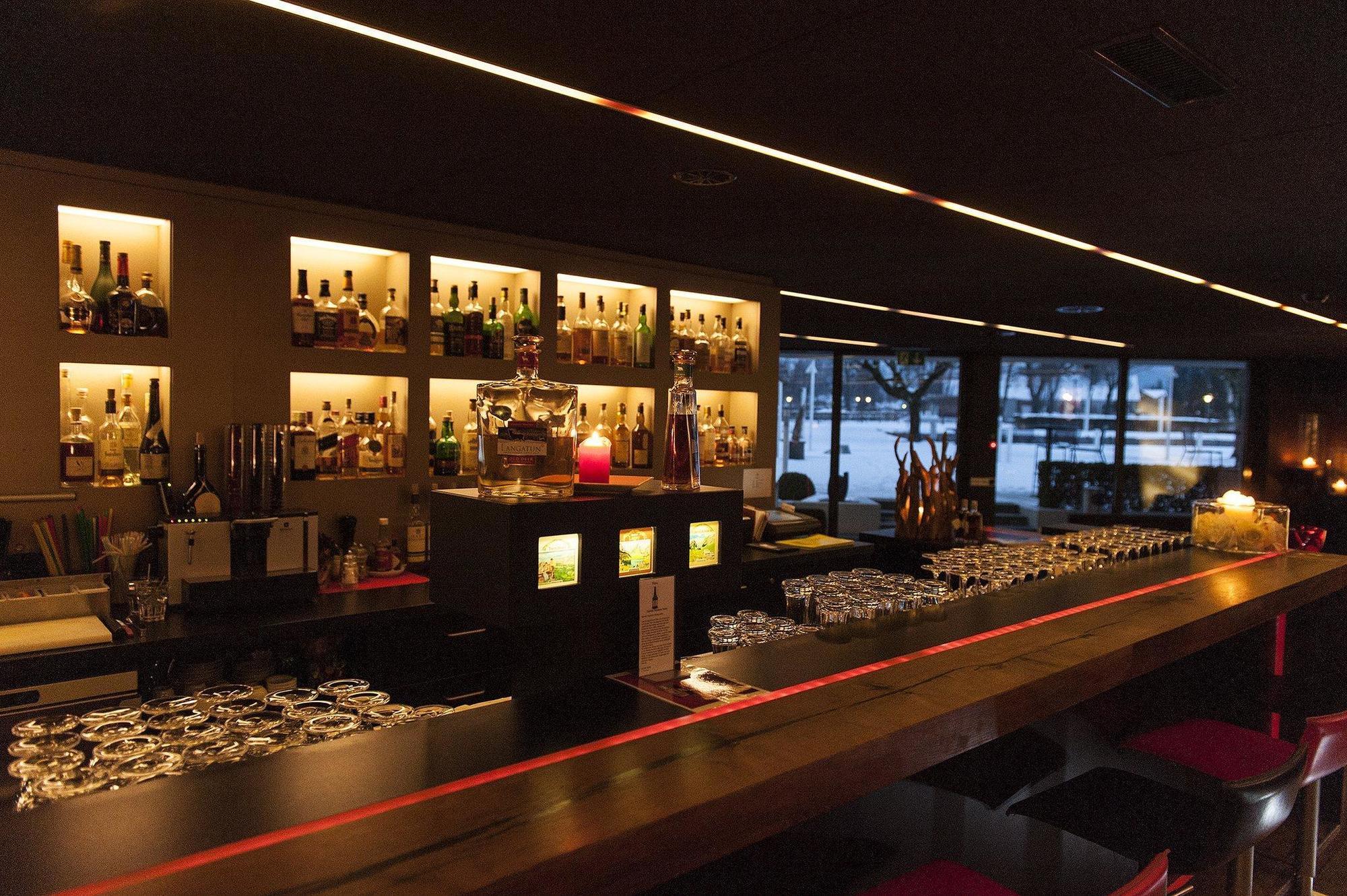 伊格里湖商务酒店 安特拉格里 外观 照片